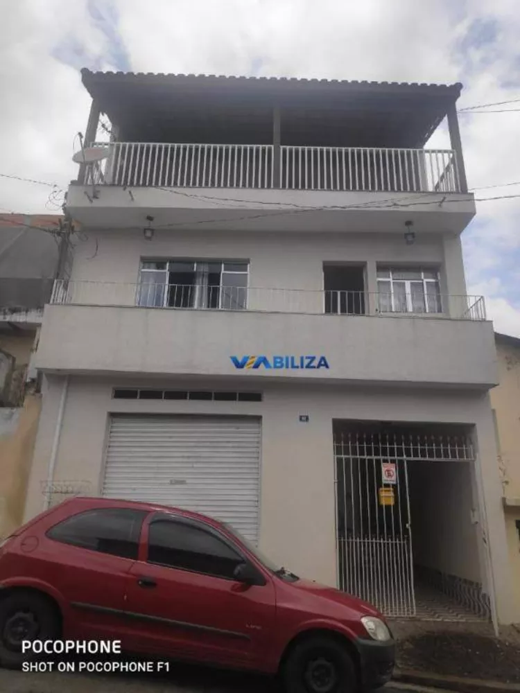 Sobrado à venda com 3 quartos, 130m² - Foto 1