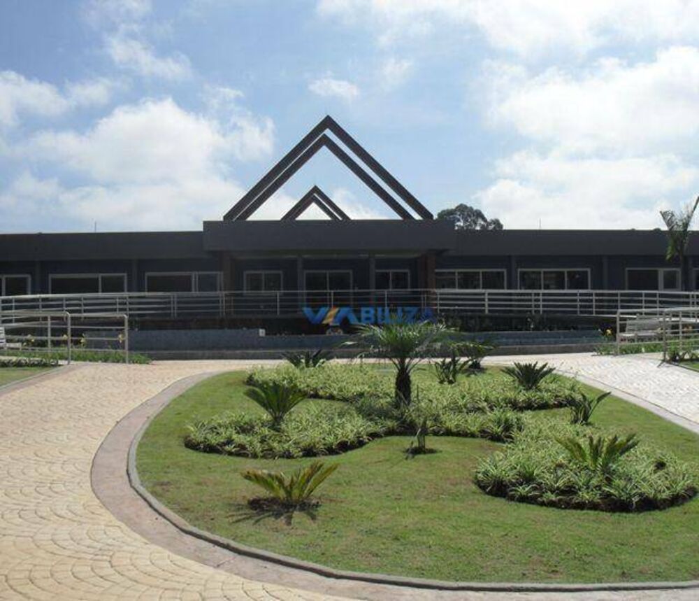 Casa de Condomínio à venda e aluguel com 3 quartos, 330m² - Foto 2