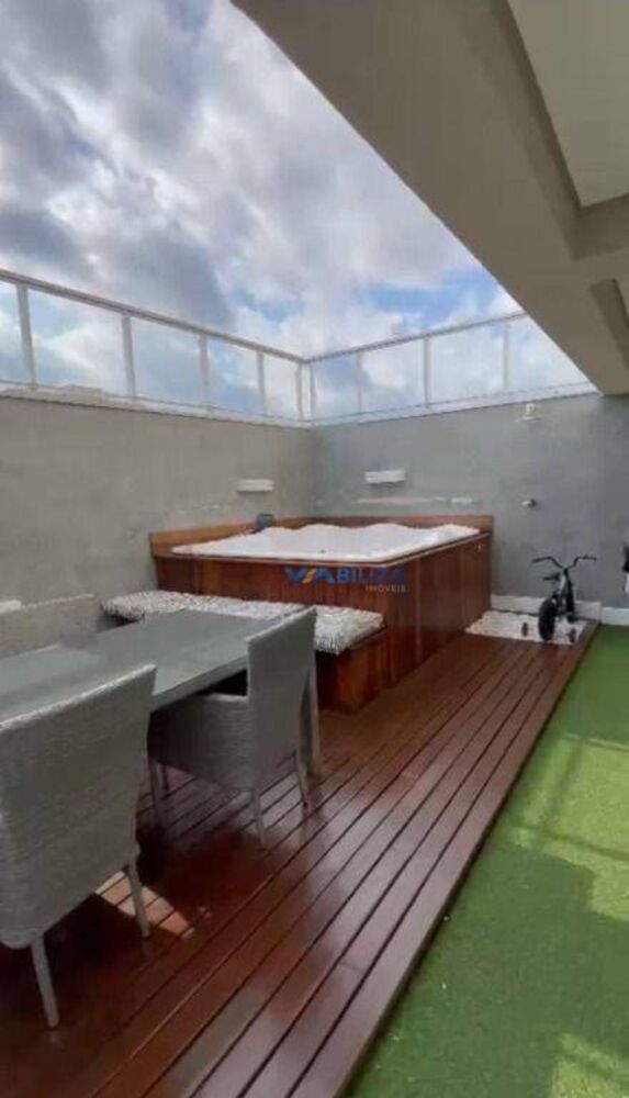 Cobertura, 3 quartos, 204 m² - Foto 2