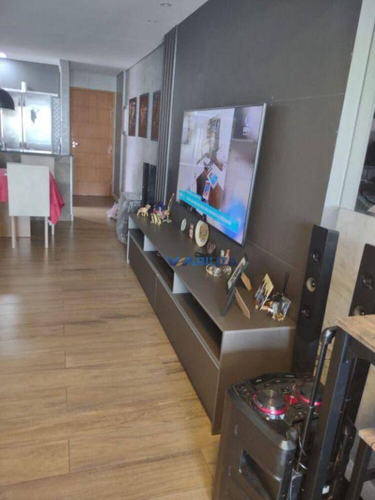 Apartamento à venda com 3 quartos, 76m² - Foto 11