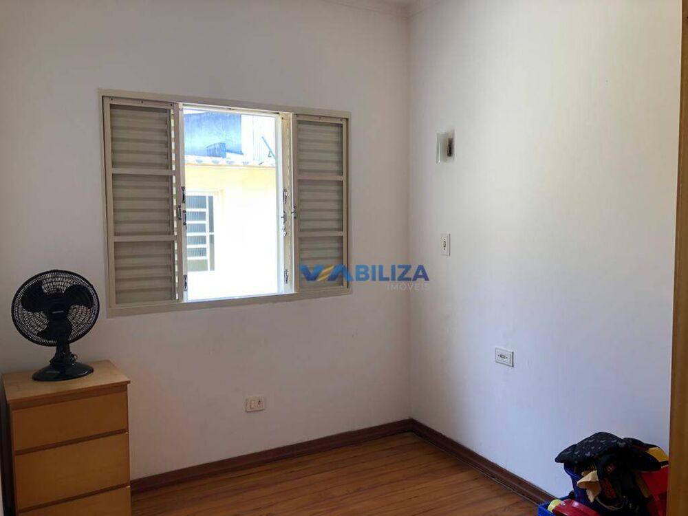 Casa à venda com 2 quartos, 140m² - Foto 1