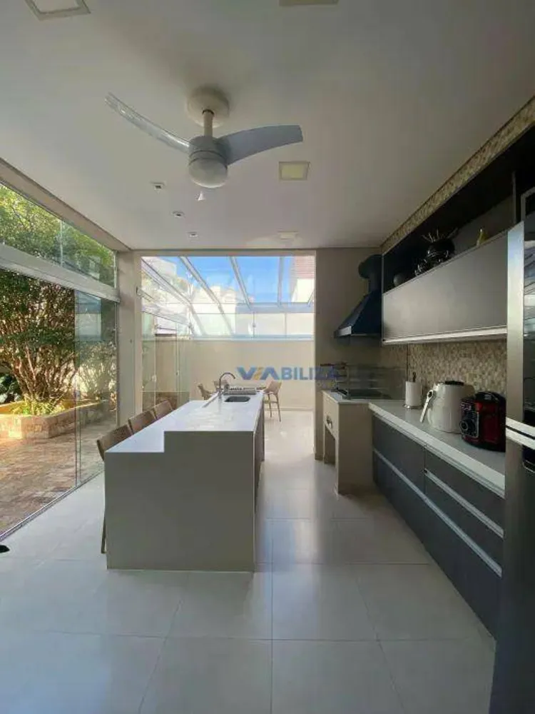 Sobrado, 4 quartos, 304 m² - Foto 8