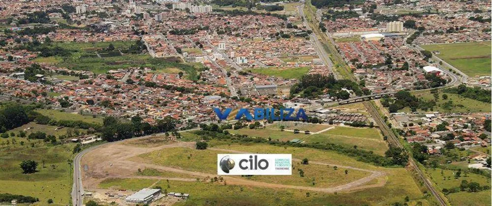 Loteamento e Condomínio, 1400 m² - Foto 1