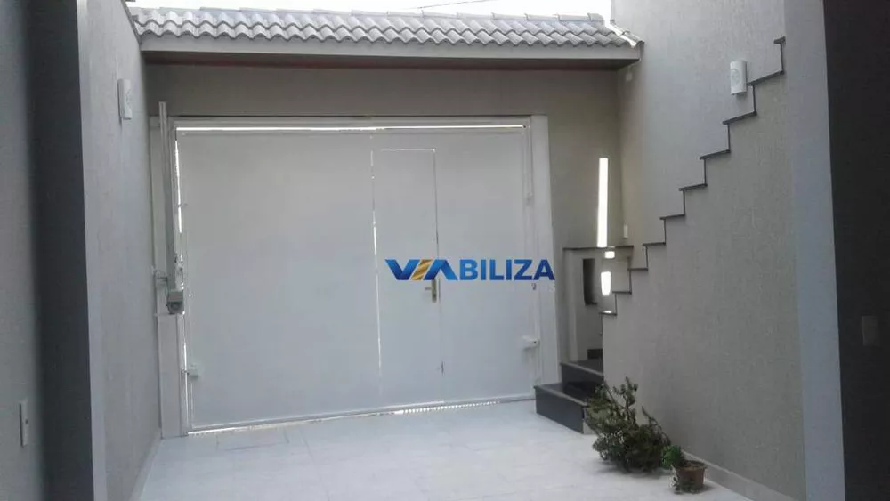 Sobrado à venda com 3 quartos, 299m² - Foto 2