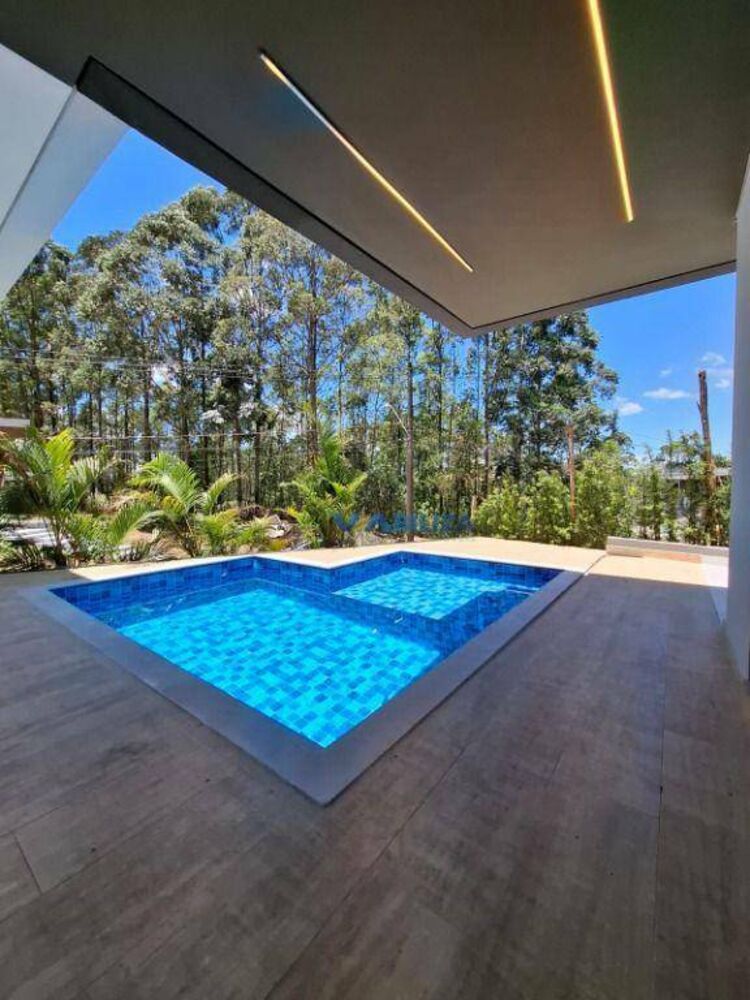 Sobrado, 3 quartos, 295 m² - Foto 1