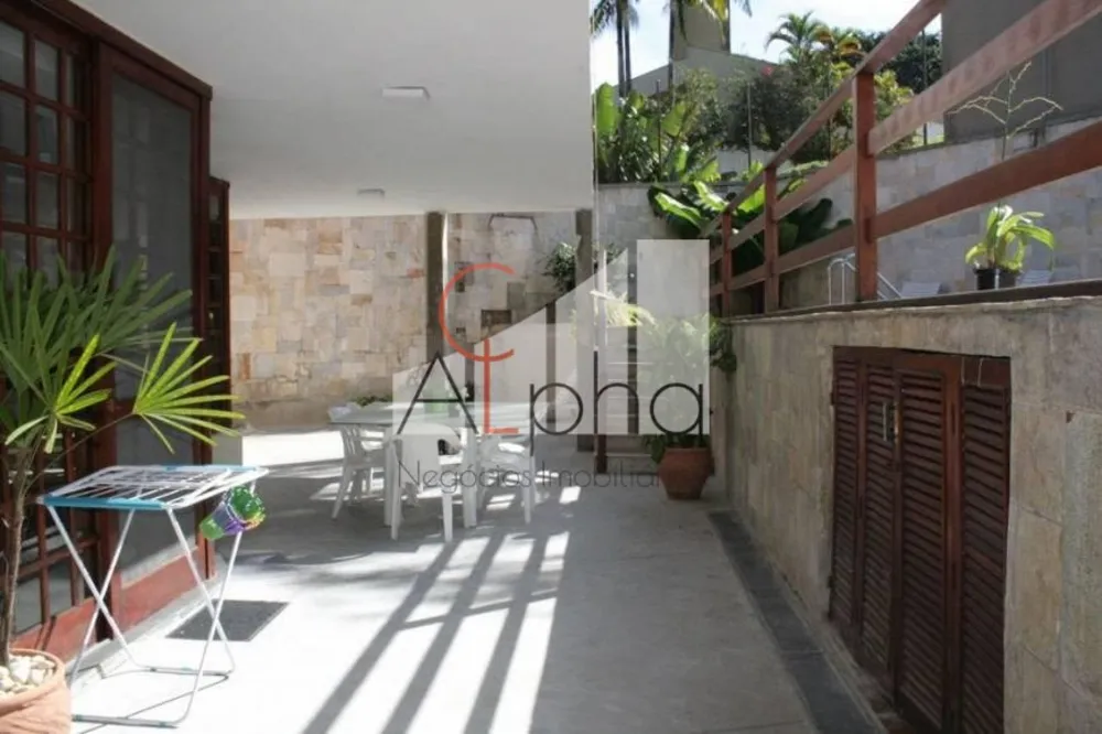 Sobrado, 4 quartos, 500 m² - Foto 1