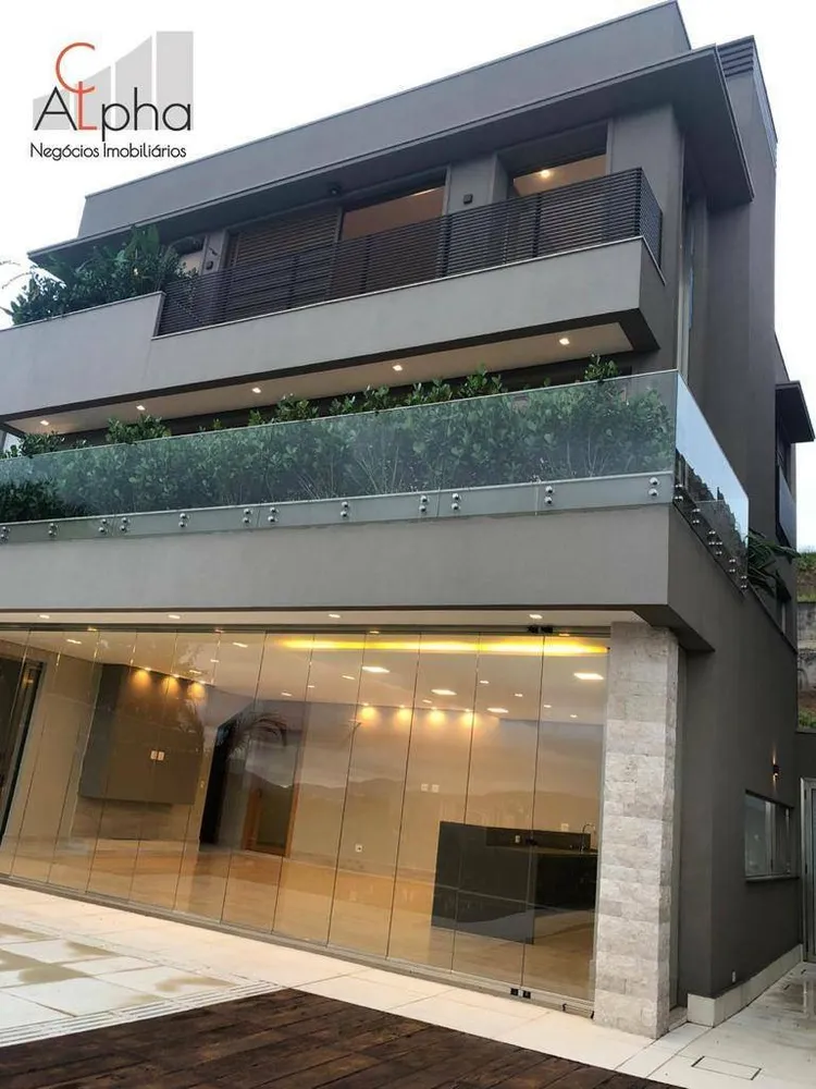 Sobrado, 4 quartos, 575 m² - Foto 1