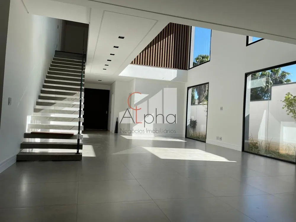 Sobrado, 4 quartos, 399 m² - Foto 1