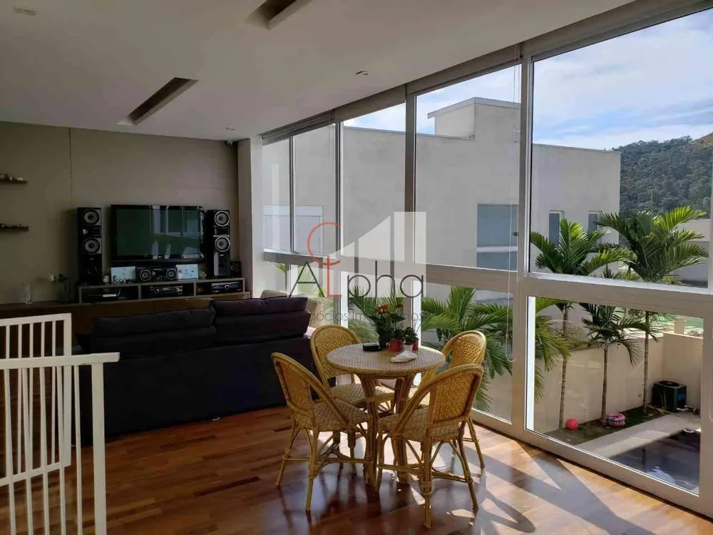 Sobrado, 3 quartos, 470 m² - Foto 1