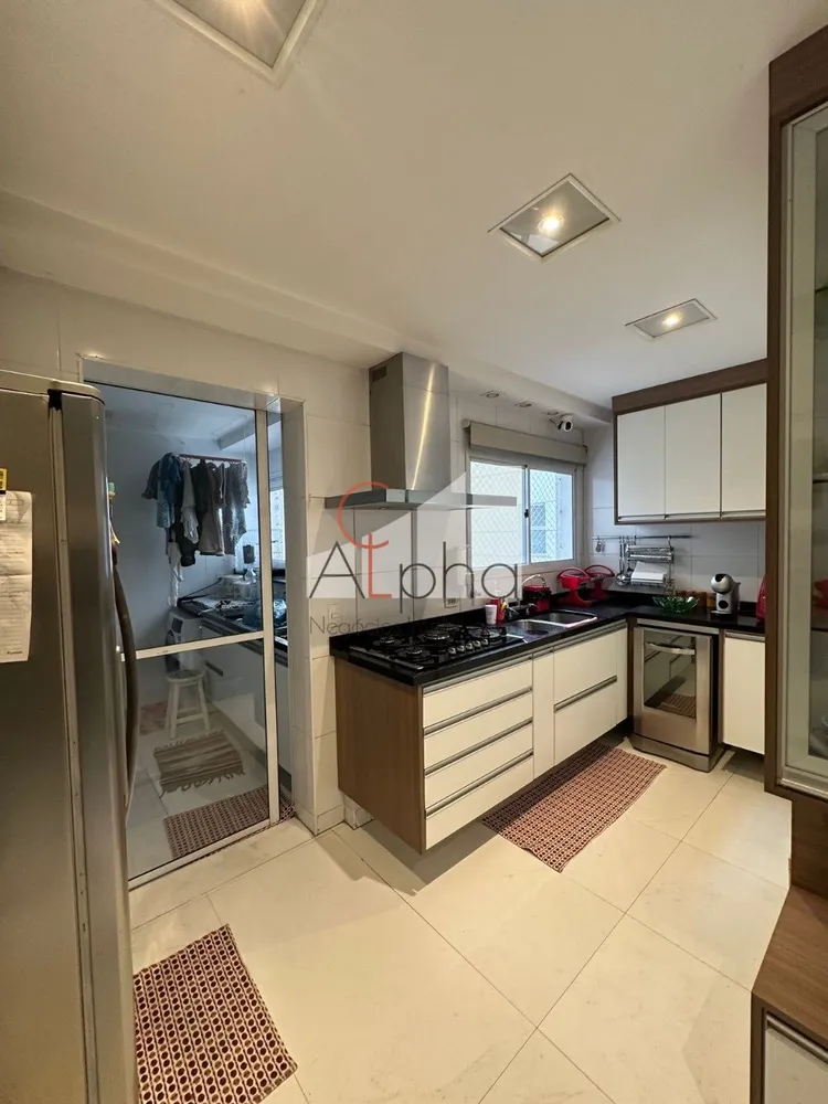 Apartamento, 3 quartos, 232 m² - Foto 3