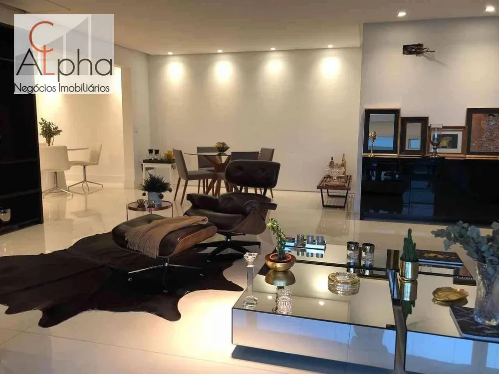 Apartamento, 3 quartos, 202 m² - Foto 1