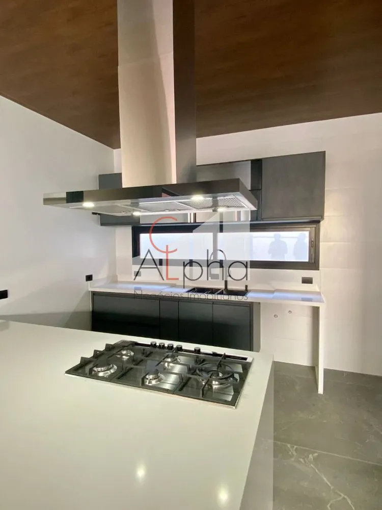 Sobrado, 4 quartos, 566 m² - Foto 1