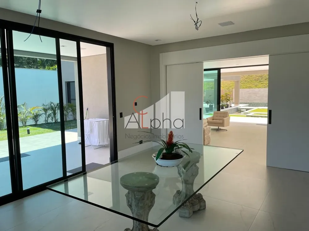 Sobrado, 4 quartos, 1305 m² - Foto 1
