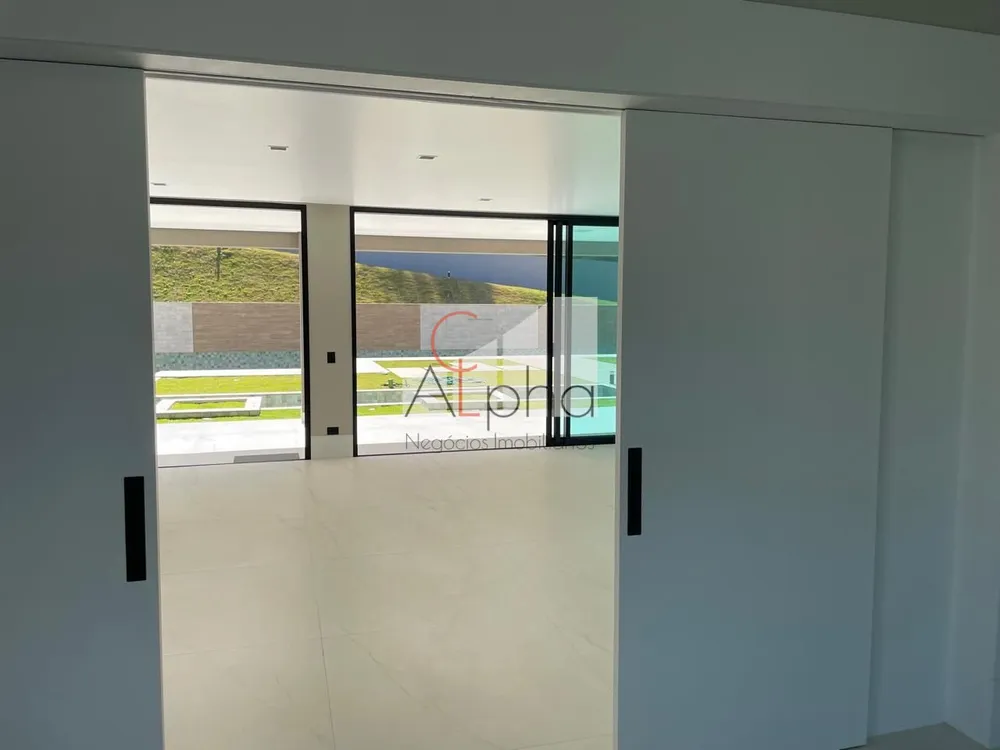 Sobrado, 4 quartos, 1305 m² - Foto 2