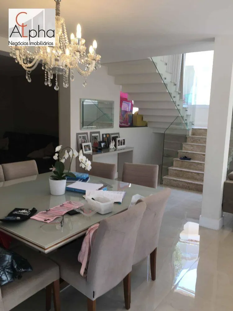 Sobrado, 4 quartos, 402 m² - Foto 1