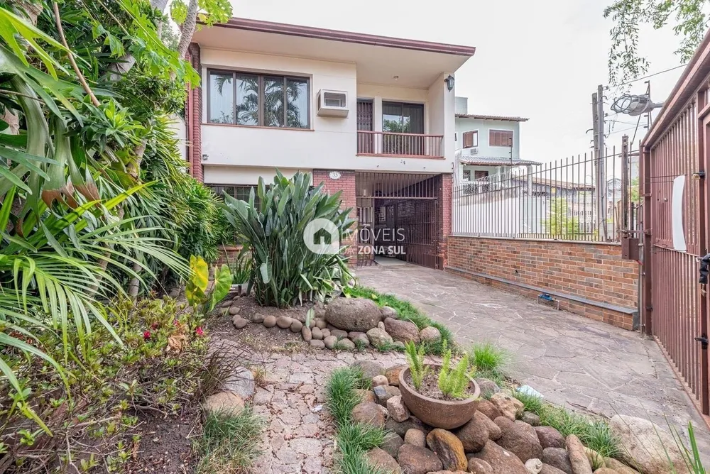 Casa, 3 quartos, 218 m² - Foto 1