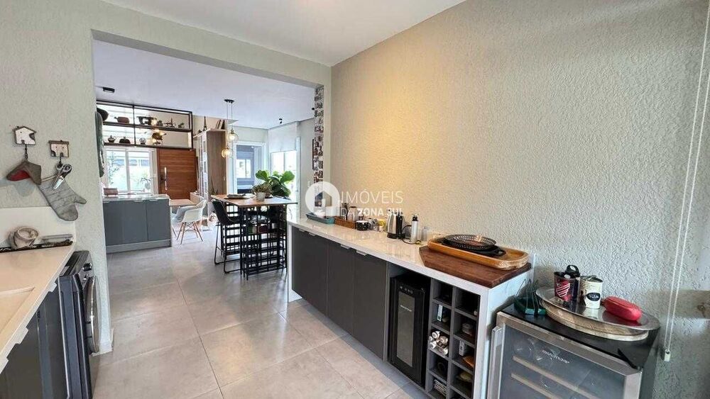 Casa à venda com 3 quartos, 95m² - Foto 12