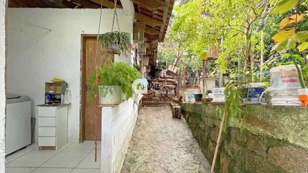 Casa à venda com 2 quartos, 150m² - Foto 8