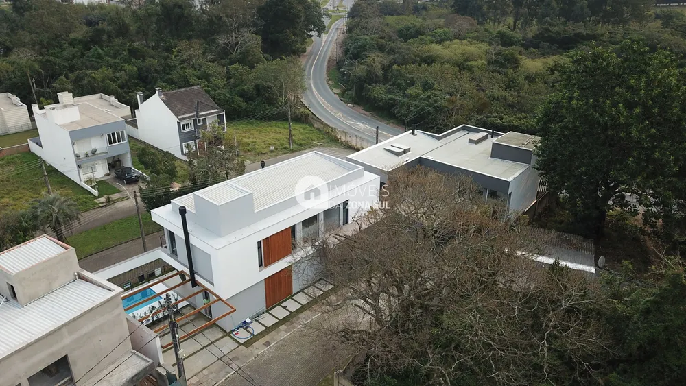 Casa, 4 quartos, 234 m² - Foto 1