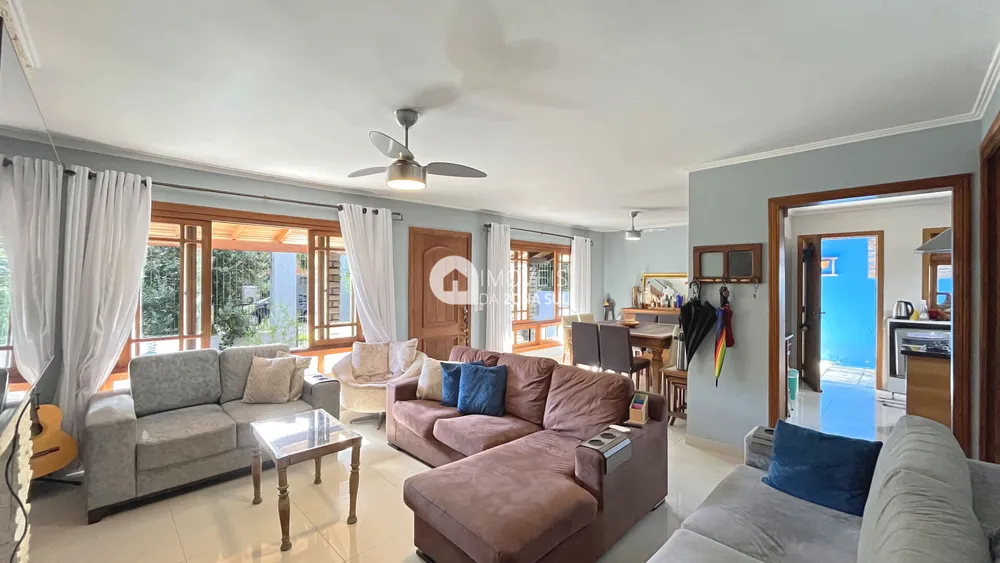 Casa, 4 quartos, 159 m² - Foto 1