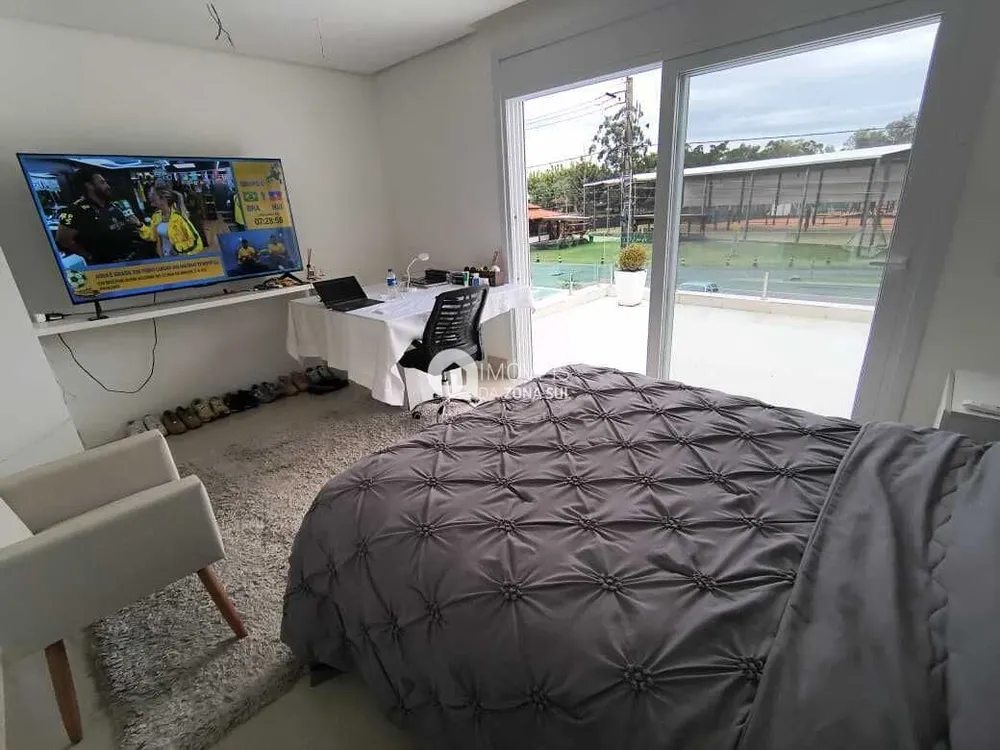 Casa, 5 quartos, 340 m² - Foto 4