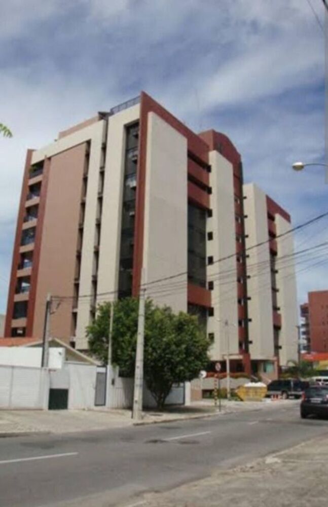 Apartamento à venda com 3 quartos, 152m² - Foto 2