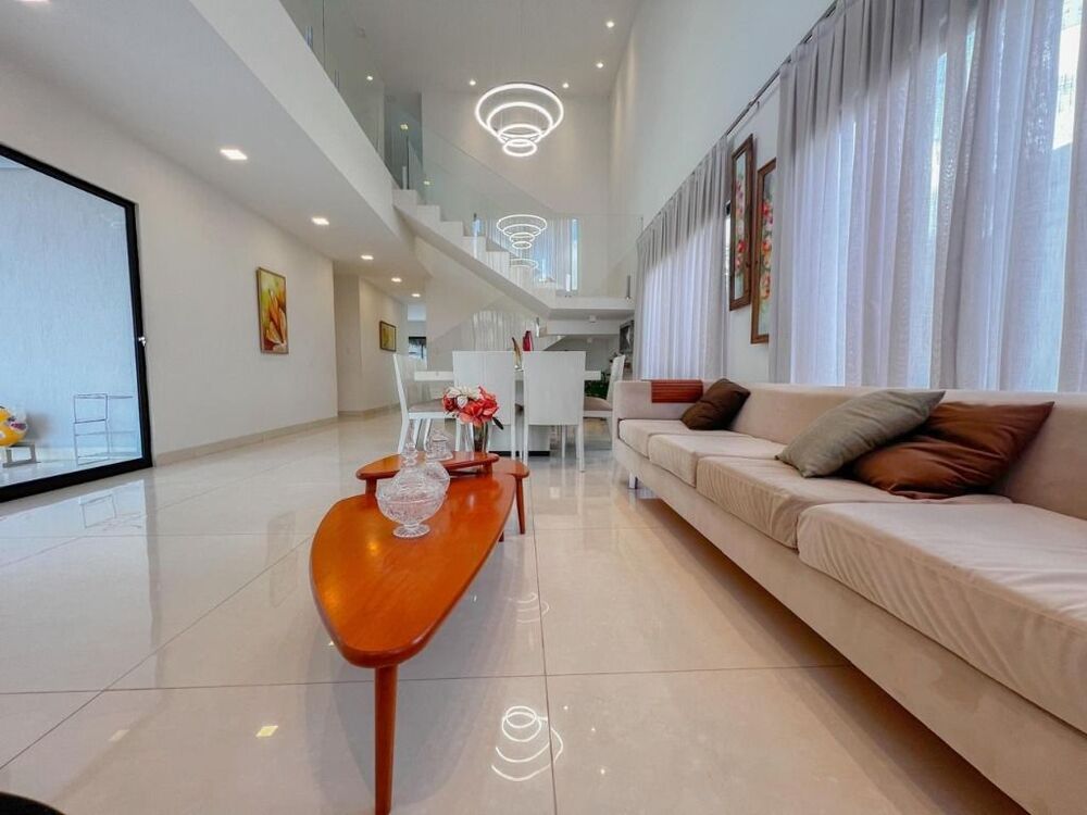 Casa de Condomínio à venda com 4 quartos, 236m² - Foto 4