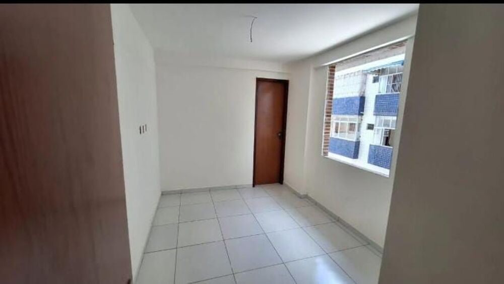 Apartamento à venda com 2 quartos, 61m² - Foto 3