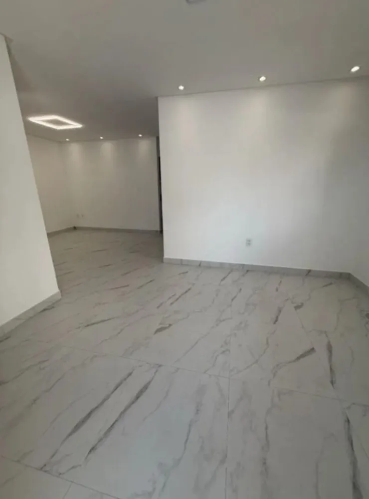 Casa, 3 quartos, 270 m² - Foto 2