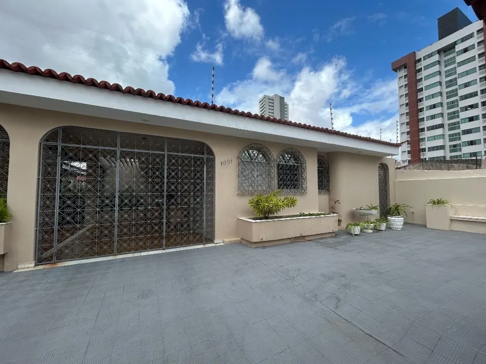 Casa, 4 quartos, 227 m² - Foto 1