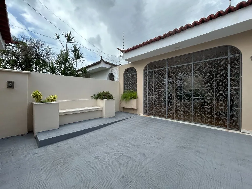 Casa, 4 quartos, 227 m² - Foto 2