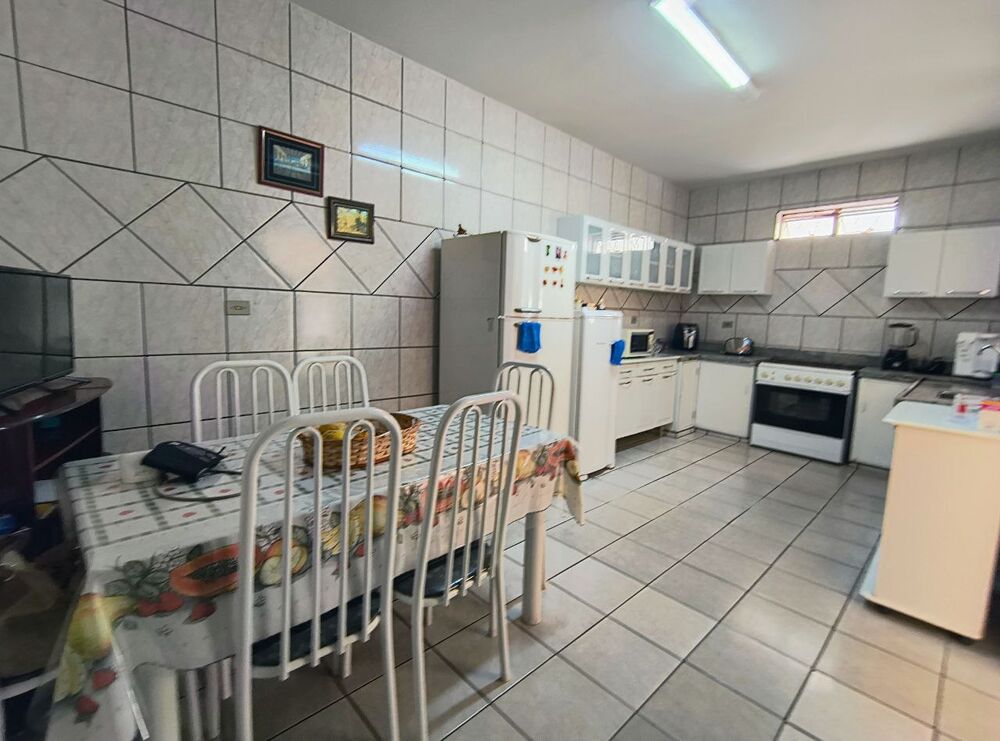 Casa, 3 quartos, 200 m² - Foto 3