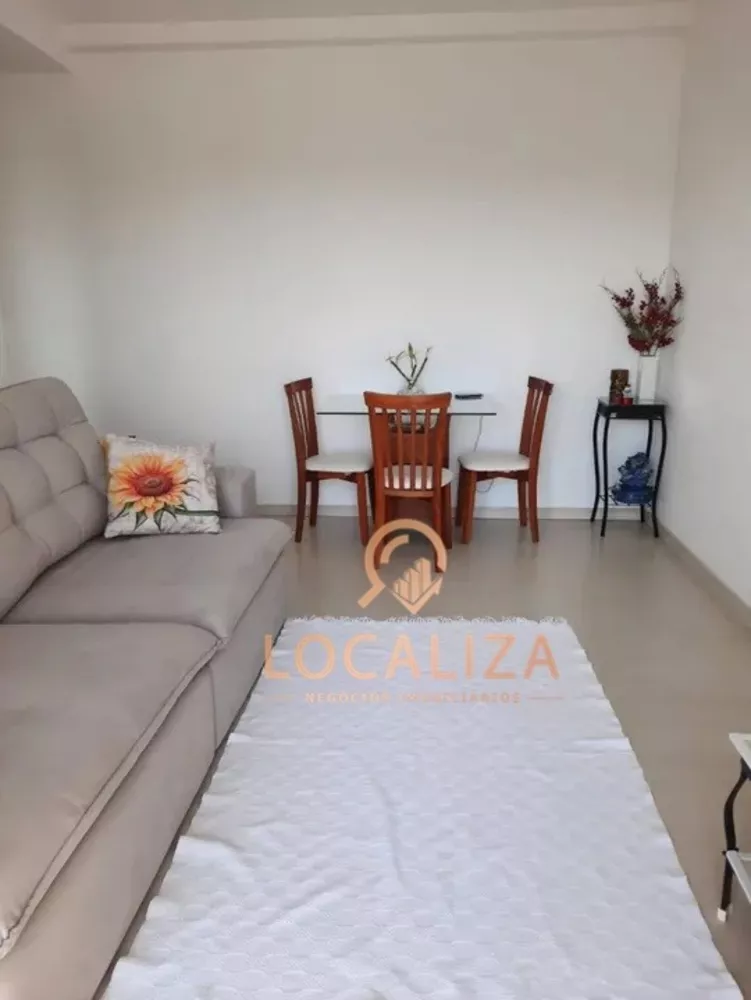 Apartamento à venda com 2 quartos, 62m² - Foto 3