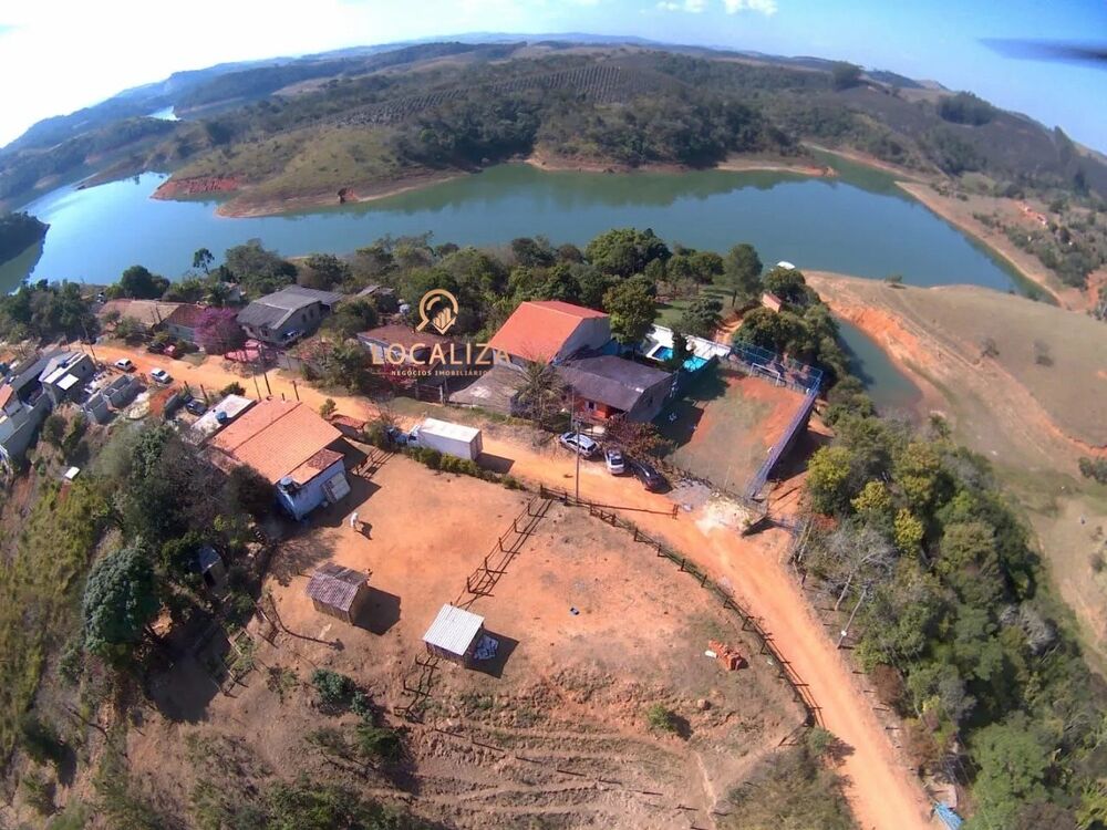 Chácara à venda com 3 quartos, 210m² - Foto 4