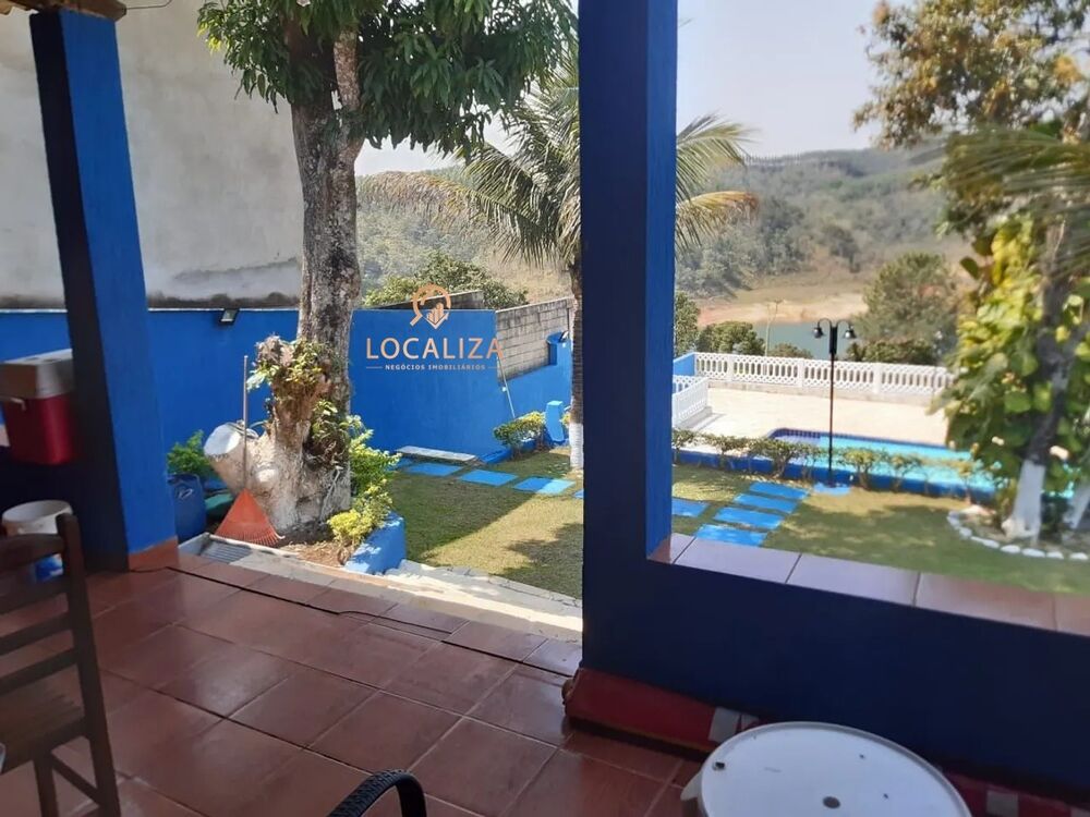 Chácara à venda com 3 quartos, 210m² - Foto 2