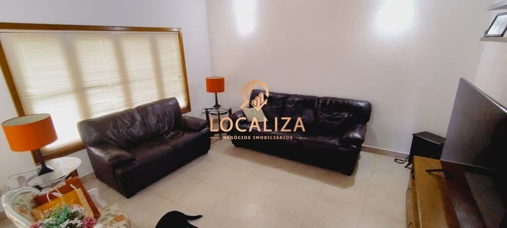 Chácara à venda com 4 quartos, 450m² - Foto 2