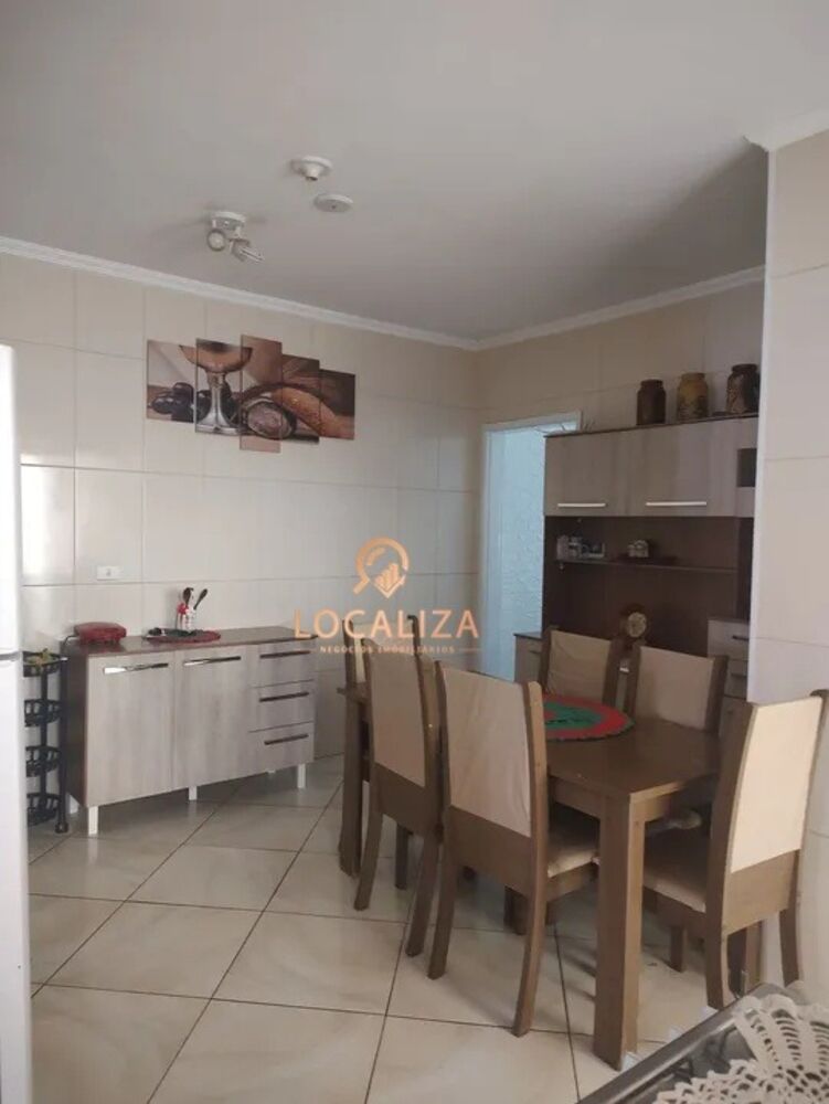 Casa à venda com 3 quartos, 186m² - Foto 1