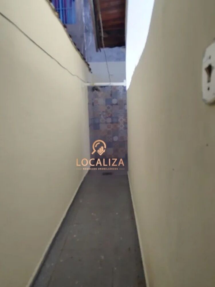 Casa à venda com 3 quartos, 186m² - Foto 2