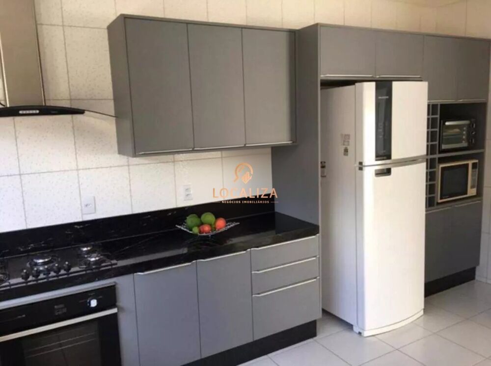 Casa, 4 quartos, 289 m² - Foto 1