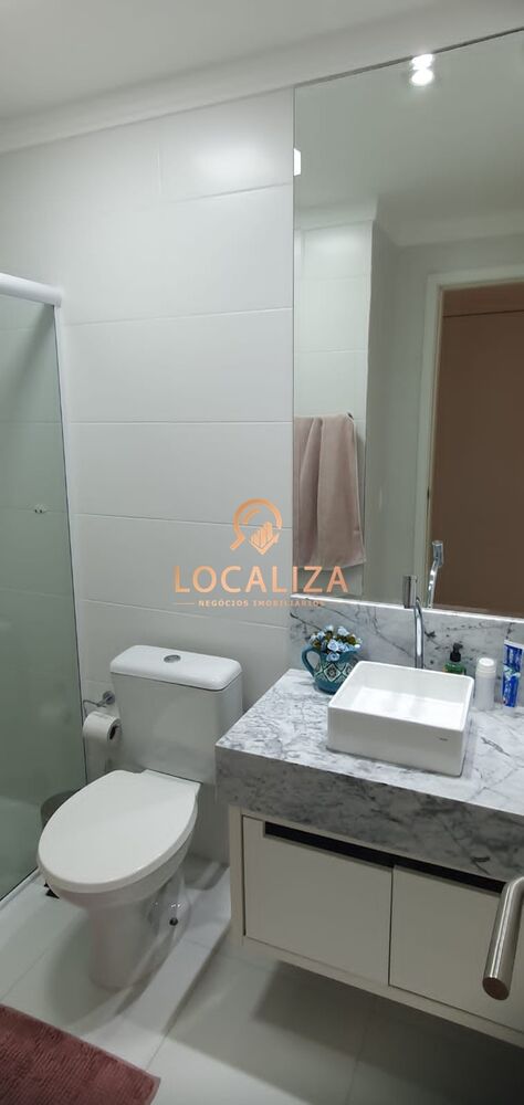 Apartamento à venda com 2 quartos, 67m² - Foto 3