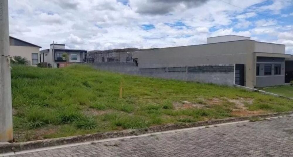 Terreno à venda, 500m² - Foto 1