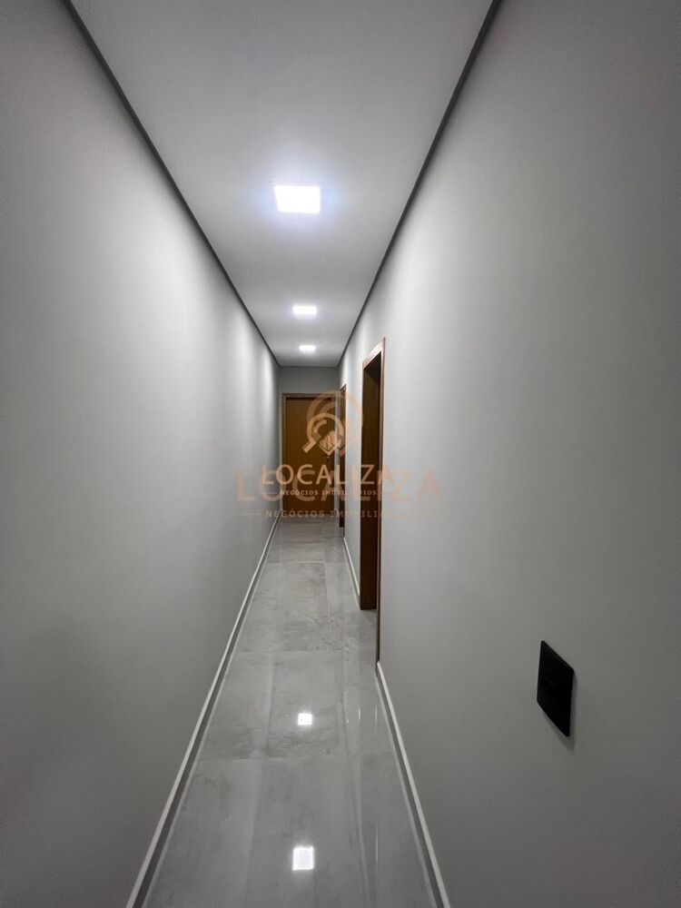 Casa à venda com 3 quartos, 360m² - Foto 3
