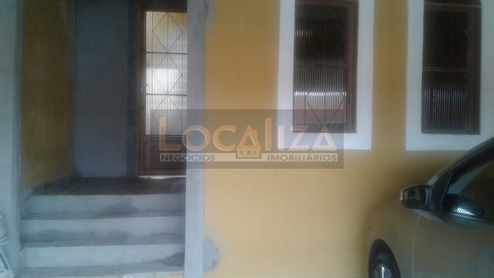 Casa à venda com 3 quartos - Foto 1