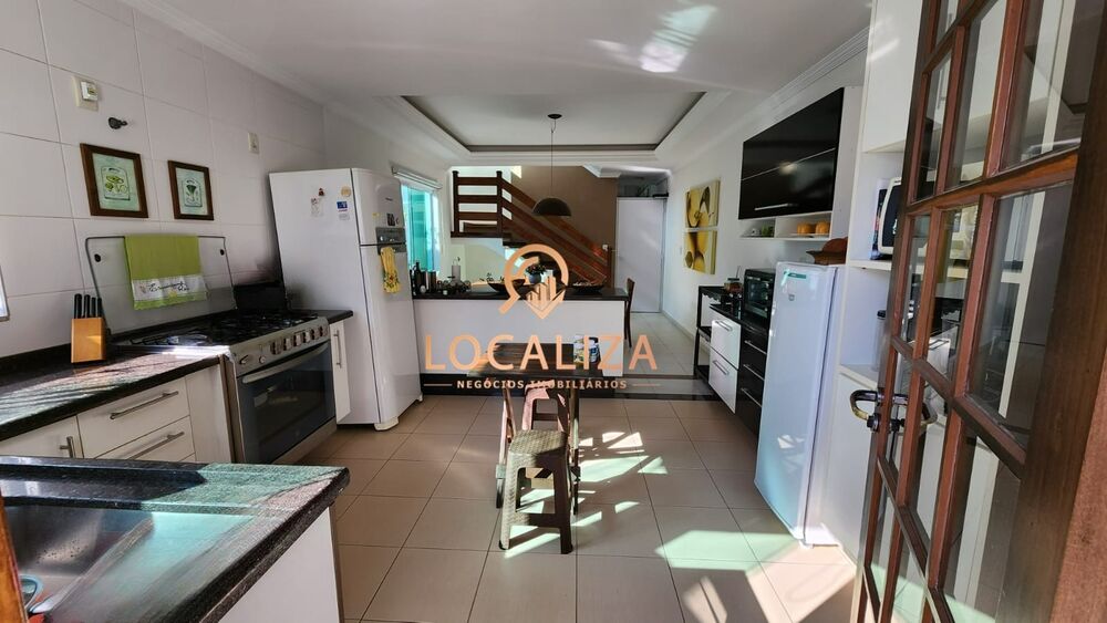 Casa, 3 quartos, 220 m² - Foto 5