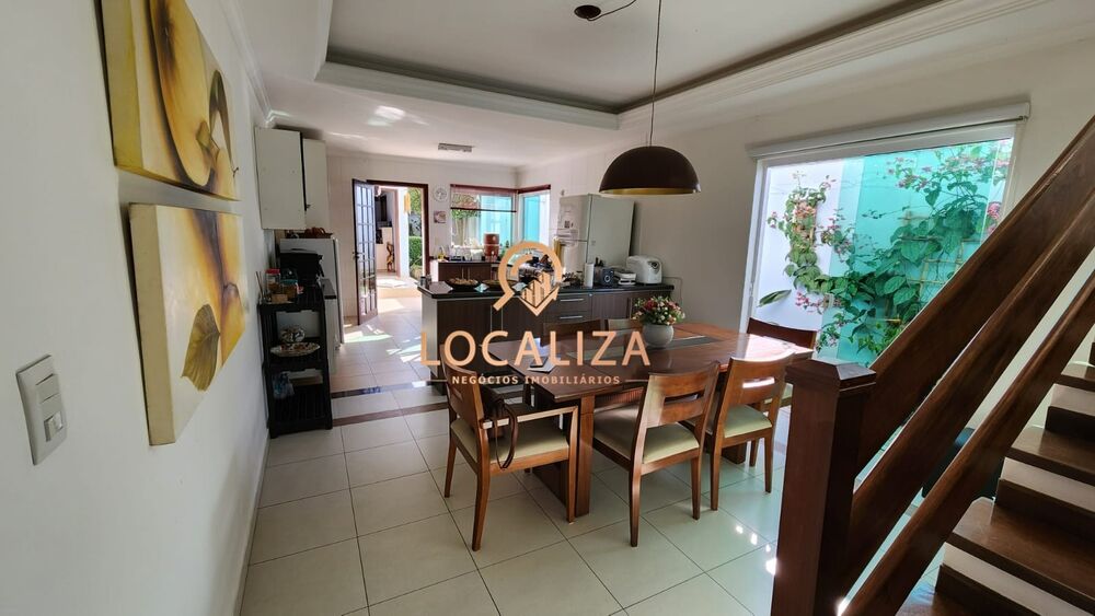 Casa, 3 quartos, 220 m² - Foto 3