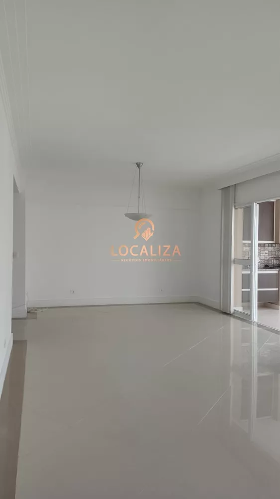 Apartamento à venda com 3 quartos, 143m² - Foto 2