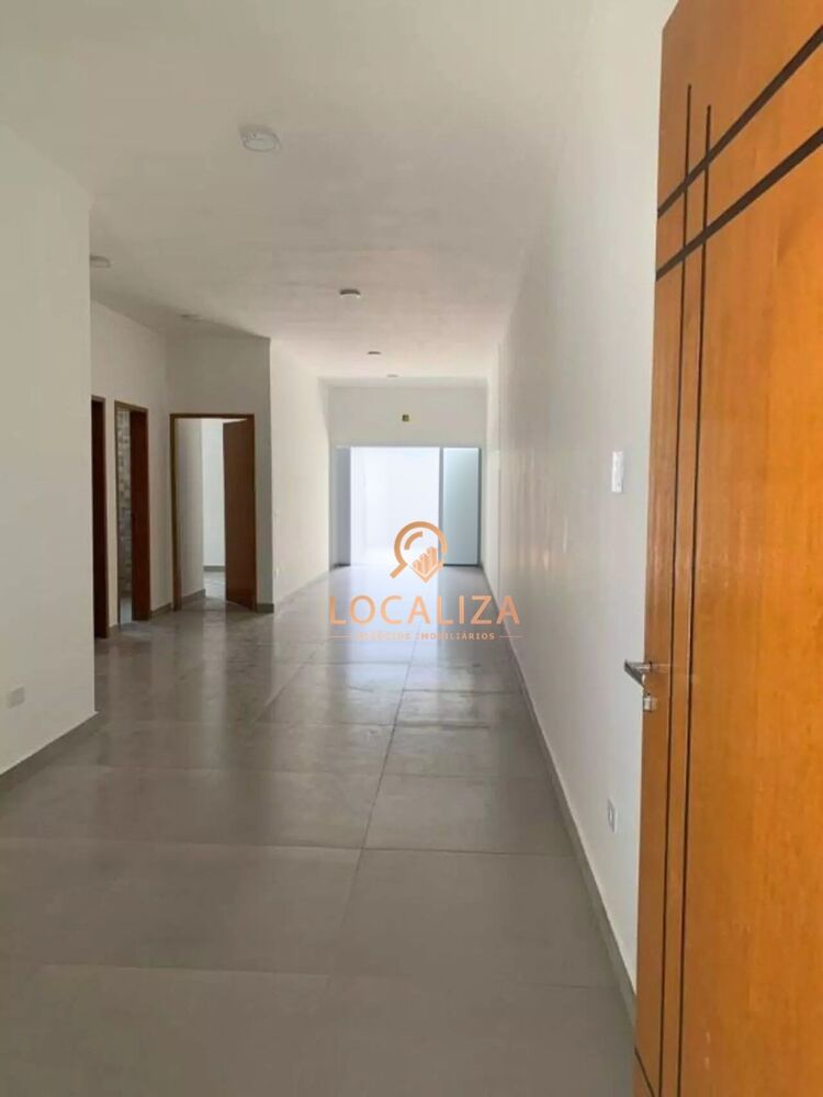 Casa à venda com 3 quartos, 105m² - Foto 1