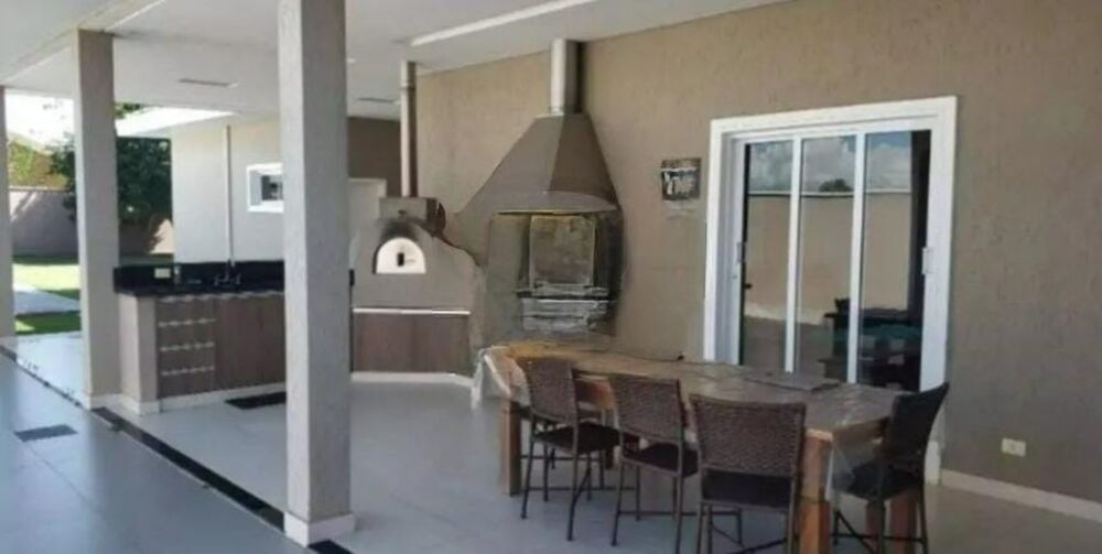 Casa à venda com 4 quartos, 1000m² - Foto 4