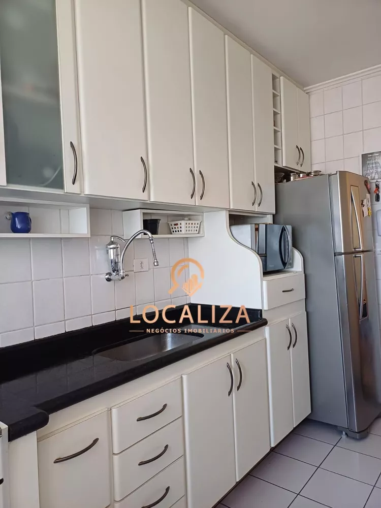 Apartamento à venda com 3 quartos, 65m² - Foto 4