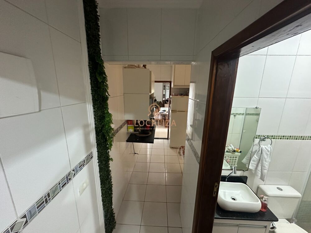 Casa, 4 quartos, 184 m² - Foto 2